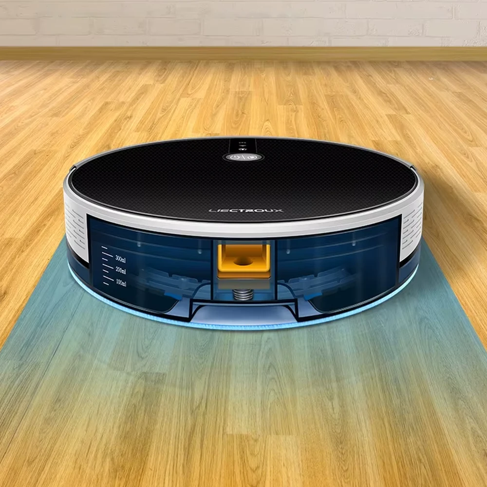 Liectroux C30B avec son réservoir d'eau électrique sur un parquet